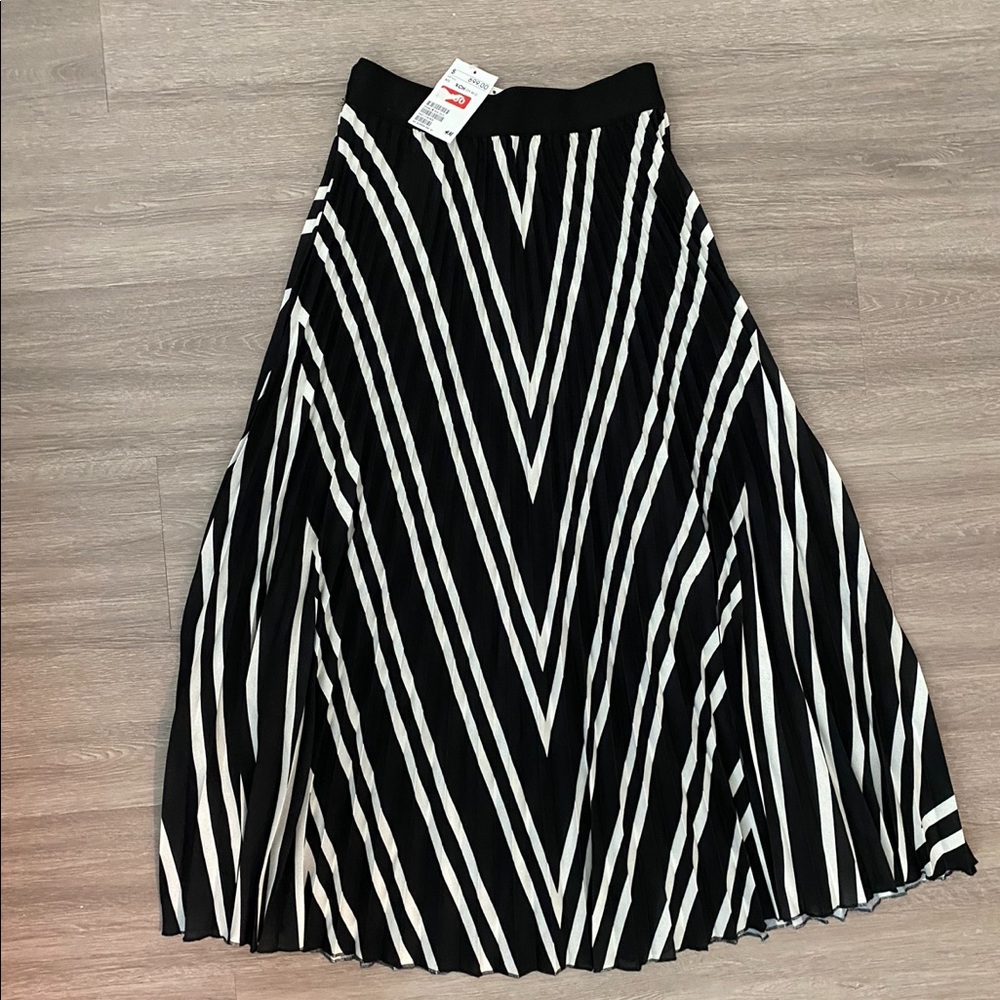 H&M Skirt black and white